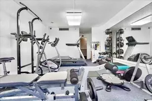 70 Southbridge St, Worcester, MA 01608 - Photo 14