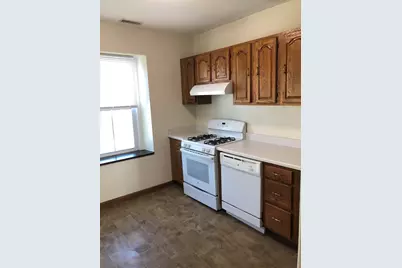 325 Mammoth Rd #2, Lowell, MA 01854 - Photo 10