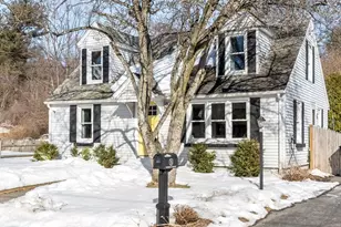 2 Riverlin Pkwy, Millbury, MA 01527 - Photo 1