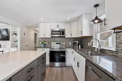 2 Riverlin Pkwy, Millbury, MA 01527 - Photo 6