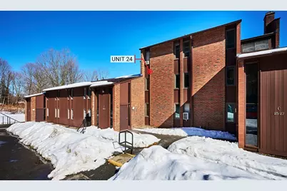 242 N East St. #24, Amherst, MA 01002 - Photo 2