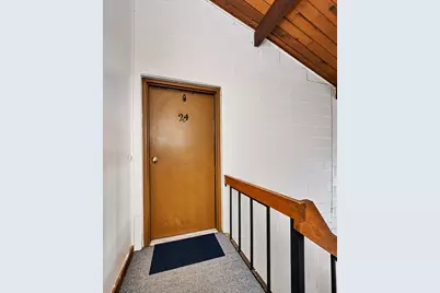 242 N East St. #24, Amherst, MA 01002 - Photo 4