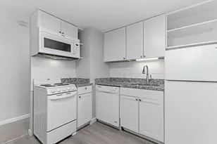 596 Boston Post Rd E, Marlborough, MA 01752 - Photo 10