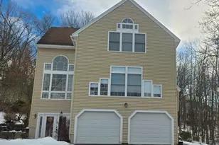 7 Tree Top Way, Methuen, MA 01844 - Photo 2