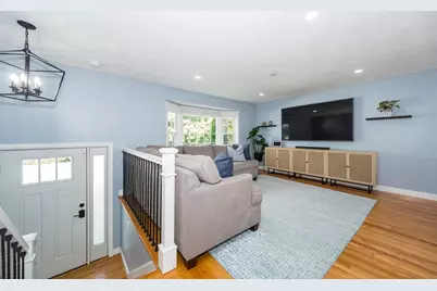 5 Bass Ter, Natick, MA 01760 - Photo 2