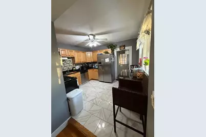 31 Fifield St #1, Watertown, MA 02472 - Photo 2