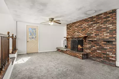 2 Perreault Ave, Billerica, MA 01821 - Photo 4