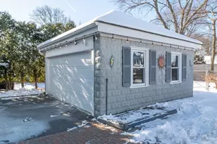 16-18 Pondview Rd, Arlington, MA 02474 - Photo 32