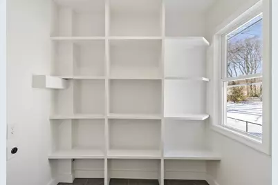 27 Montague St, Worcester, MA 01603 - Photo 20