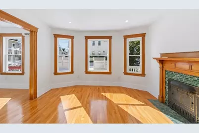 27 Montague St, Worcester, MA 01603 - Photo 10