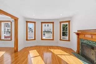 27 Montague St, Worcester, MA 01603 - Photo 10