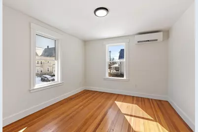 27 Montague St, Worcester, MA 01603 - Photo 22