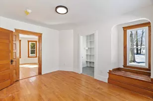 27 Montague St, Worcester, MA 01603 - Photo 14