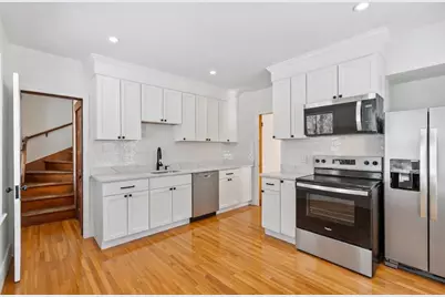 27 Montague St, Worcester, MA 01603 - Photo 4