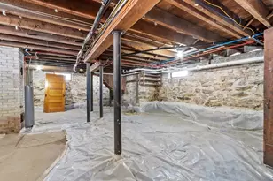 27 Montague St, Worcester, MA 01603 - Photo 30