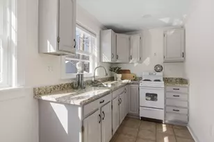 20 Vine St, Ashland, MA 01721 - Photo 16
