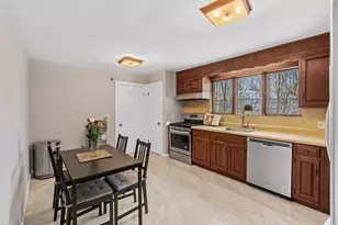 35 Gleason St, Framingham, MA 01701 - Photo 6