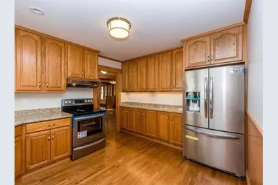 16 Trowbridge St #2nd Floor, Belmont, MA 02478 - Photo 4