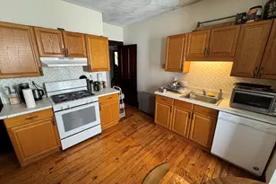 211 Holland St, Somerville, MA 02144 - Photo 8