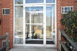 10 Crescent Dr, Andover, MA 01810 - Photo 1