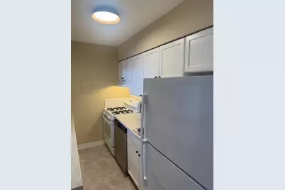 10 Crescent Dr #5, Andover, MA 01810 - Photo 6