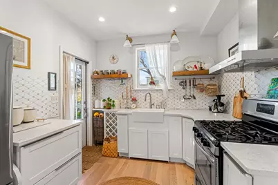 1000 Winthrop Ave #2, Revere, MA 02151 - Photo 6