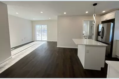 22 Kelly Ave, Fitchburg, MA 01420 - Photo 8