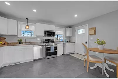 8 Sunset Dr, Leicester, MA 01524 - Photo 4