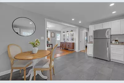 8 Sunset Dr, Leicester, MA 01524 - Photo 2