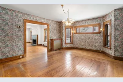 61 Cleveland St, Holyoke, MA 01040 - Photo 12
