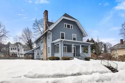 61 Cleveland St, Holyoke, MA 01040 - Photo 2