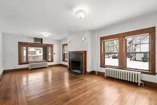 61 Cleveland St, Holyoke, MA 01040 - Photo 6