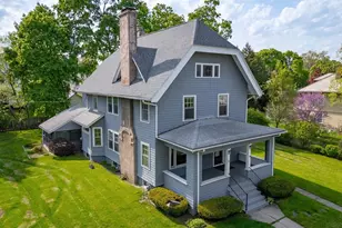 61 Cleveland St, Holyoke, MA 01040 - Photo 2