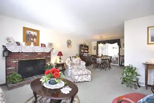 95 Amber Dr, East Bridgewater, MA 02333 - Photo 4