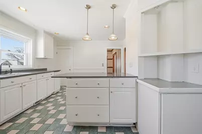 36 Jasper St, Saugus, MA 01906 - Photo 10