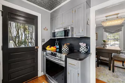 97 Pleasant St, Milton, MA 02186 - Photo 18