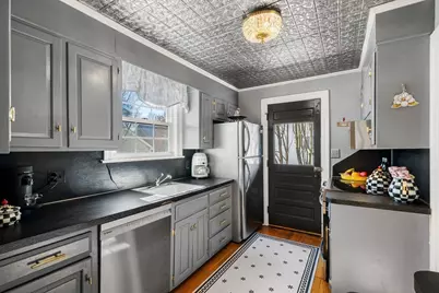 97 Pleasant St, Milton, MA 02186 - Photo 16