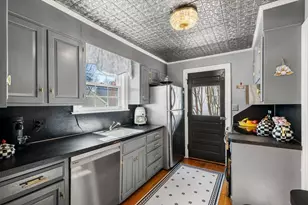 97 Pleasant St, Milton, MA 02186 - Photo 16