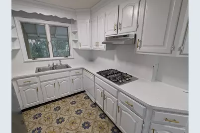 378 Fellsway W #B, Medford, MA 02155 - Photo 4