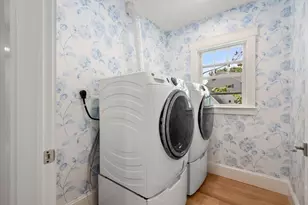 4 Grove St, Medford, MA 02155 - Photo 24