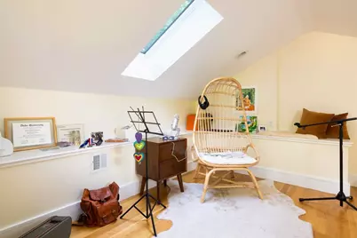 34 Hyslop Road, Brookline, MA 02445 - Photo 16