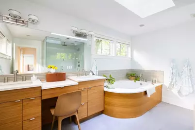 34 Hyslop Road, Brookline, MA 02445 - Photo 14