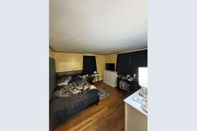 132 Commonwealth Ave, Lowell, MA 01852 - Photo 4