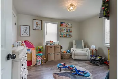 87 Adams St, New Bedford, MA 02746 - Photo 2