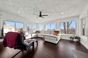 6 Fairlawn Ave, Burlington, MA 01803 - Photo 2