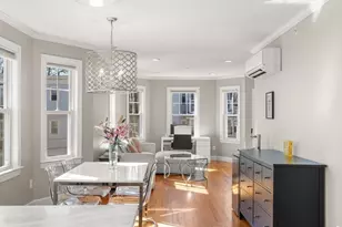 15 Laurel St, Arlington, MA 02476 - Photo 2