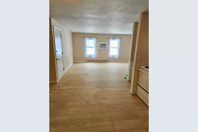 297 Ashland Ave #16, Southbridge, MA 01550 - Photo 4