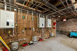 39 W Walnut St, Boston, MA 02119 - Photo 12