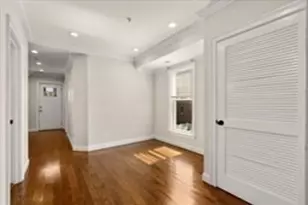 39 W Walnut St, Boston, MA 02119 - Photo 4