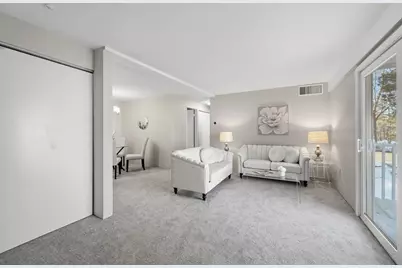 1 Post Oak Ln #19, Natick, MA 01760 - Photo 4